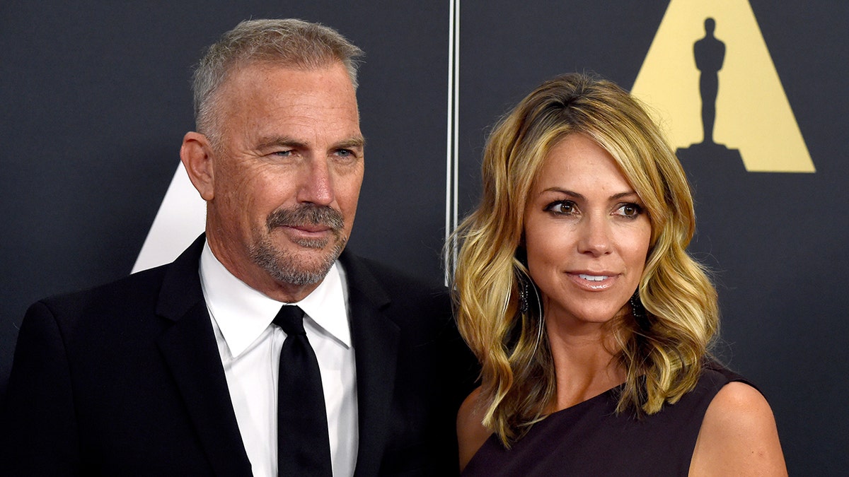 Alfombra roja de Christine y Kevin Costner