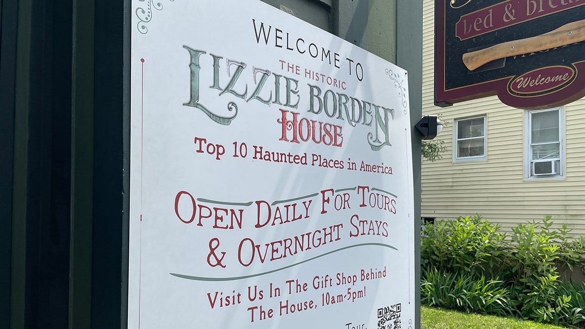 Lizzie Borden house sign