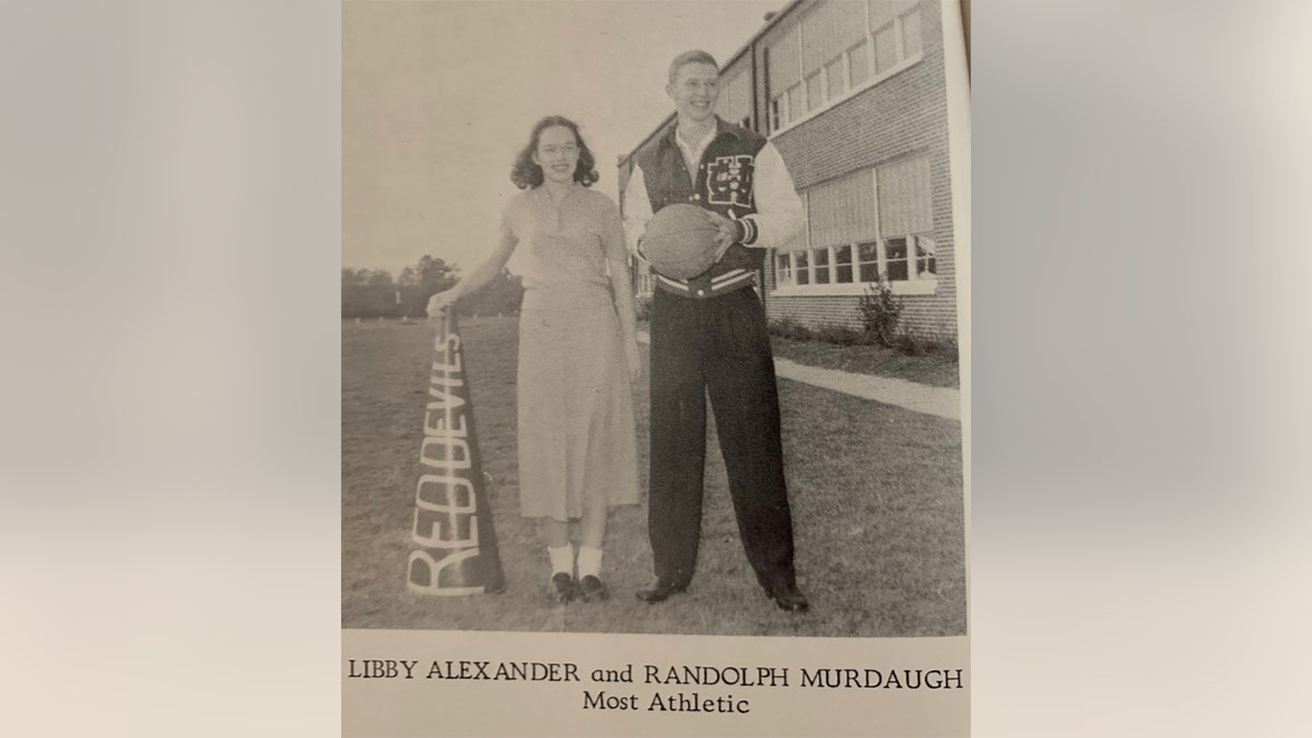 A yearbook photo of Alex Murdaughs parents smiling in a field