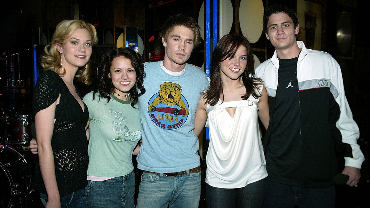 'One Tree Hill' Star Bethany Joy Lenz' Co-stars Attempted To 'rescue ...