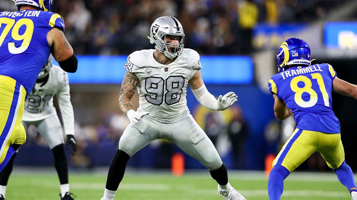 49ers' Kyle Shanahan apologizes for being a 'jerk' to Raiders' Maxx Crosby  during 2019 pre-draft interview