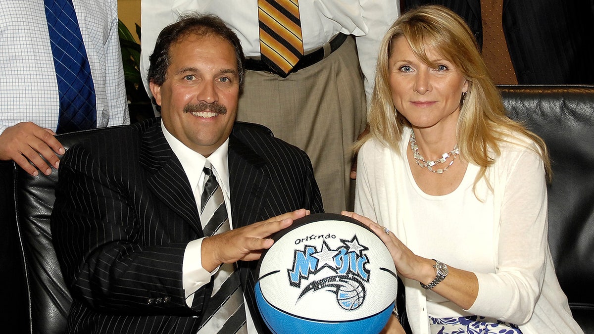 NBA Coach Stan Van Gundy's Wife, Kimberly, Dies 'unexpectedly' | Fox News