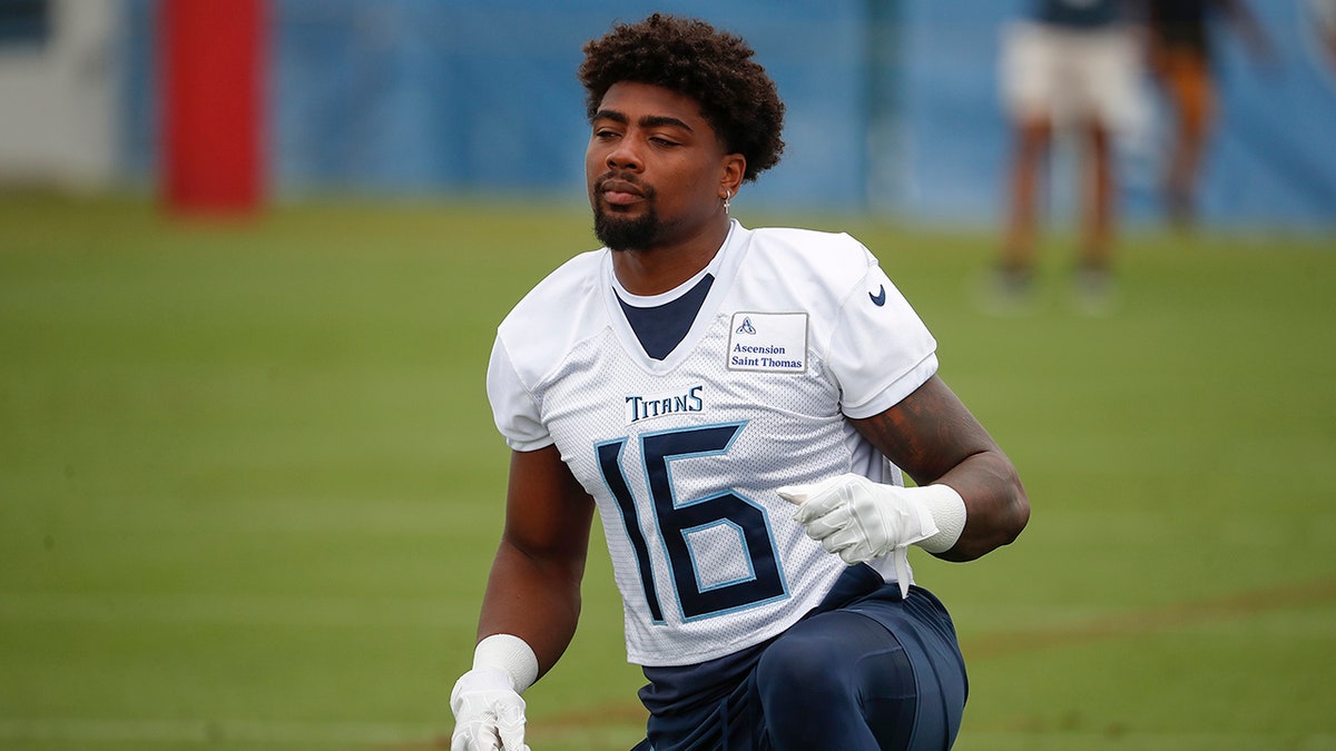 Titans Wide Receiver Treylon Burks Expected To Miss 'few Weeks' With ...