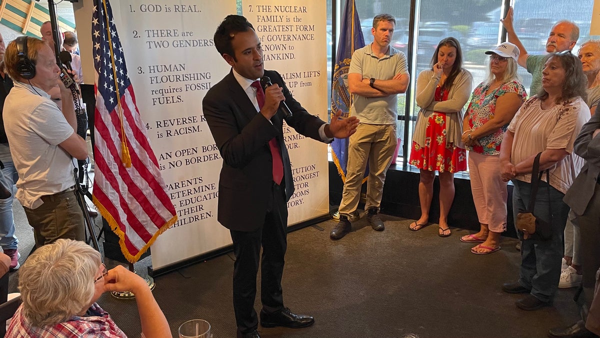 As former President Trump is arraigned, GOP presidential nomination rival Vivek Ramaswamy takes aim at what he calls the ‘politicized persecution of political opponents’