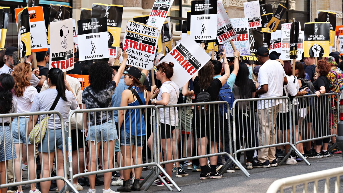 WGA picket line