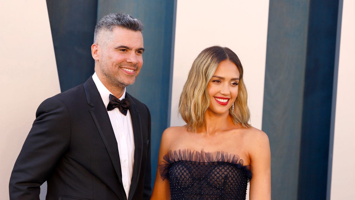 Cash Warren and Jessica Alba together on the red carpet