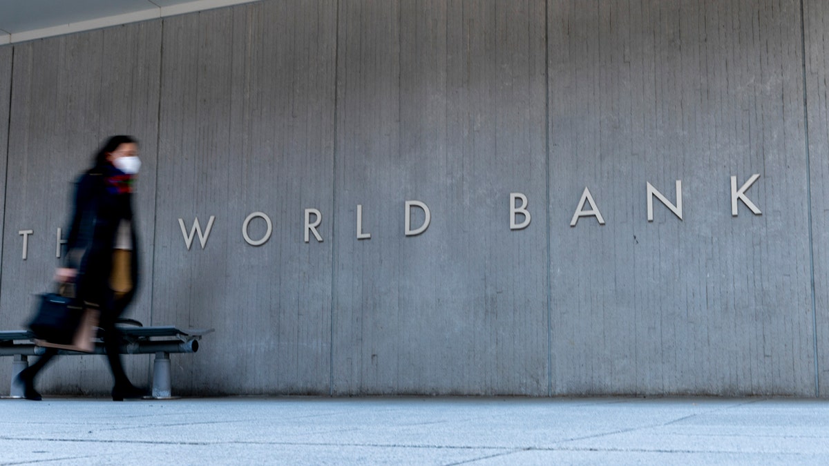 Uganda World Bank
