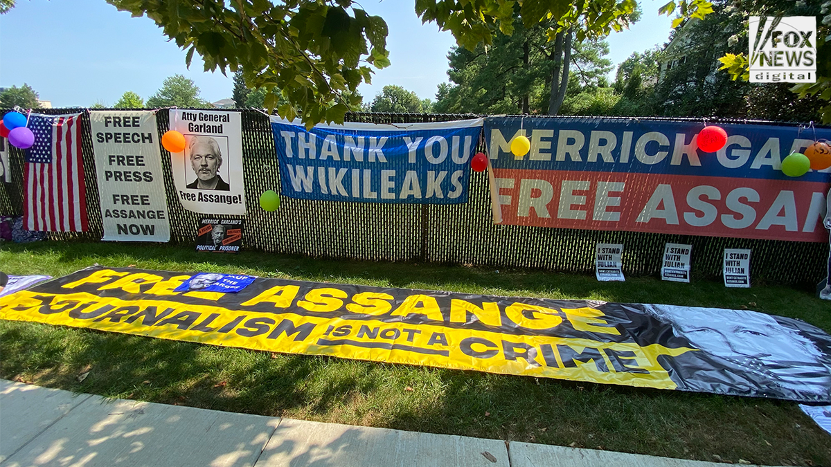 Vigil for Julian Assange