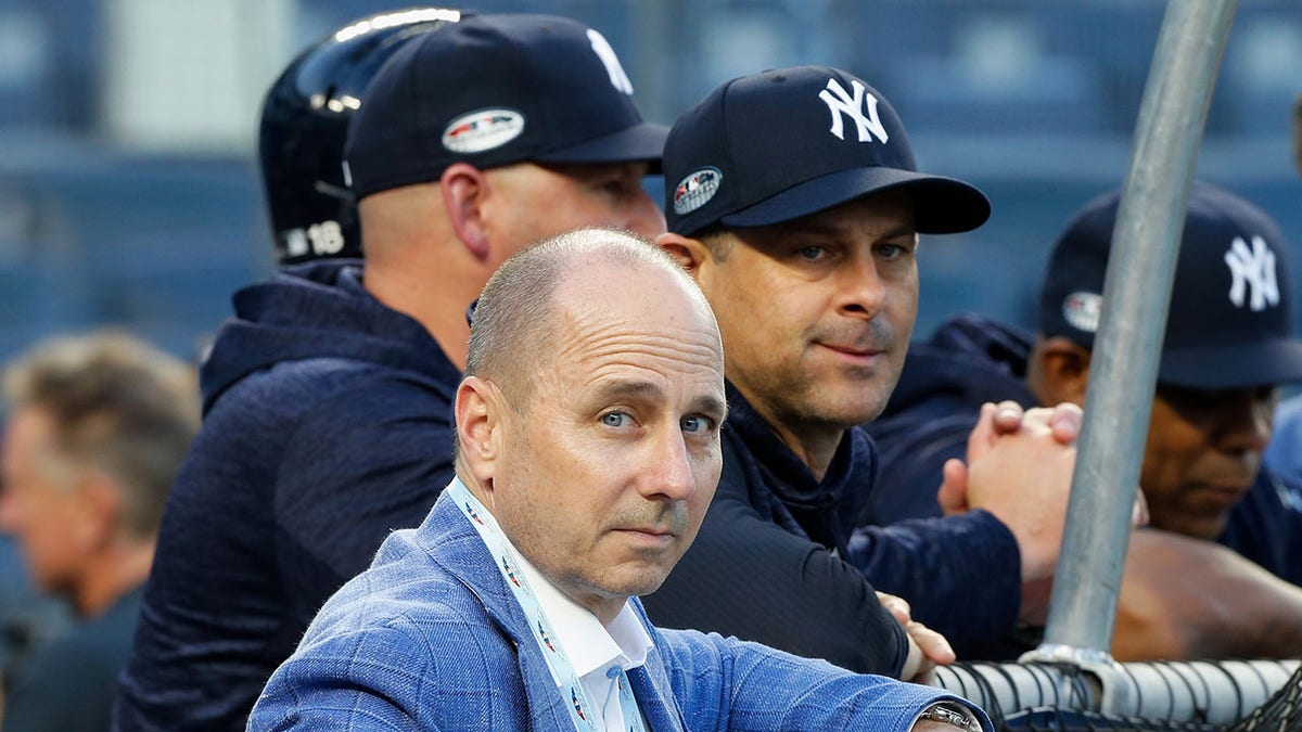 Yankees owner Hal Steinbrenner makes decision on Brian Cashman's