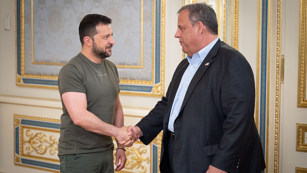 Volodymyr Zelenskyy meets Chris Christie