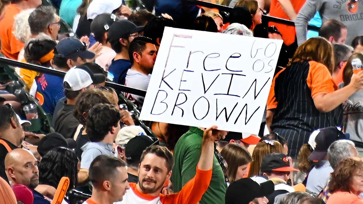 Kevin Brown sign