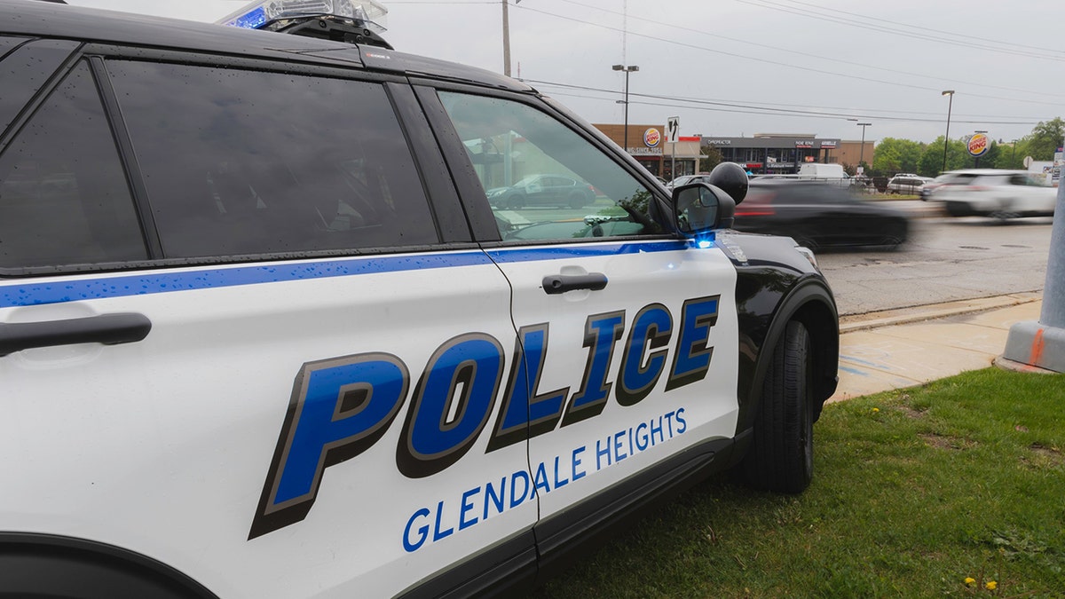 Glendale Heights police car