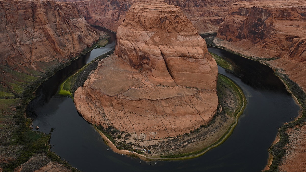 Horseshoe bend