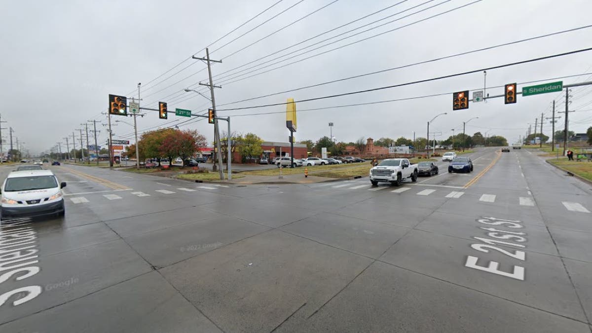 21st Street and Sheridan Street intersection