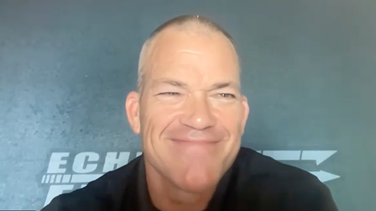 US Navy SEAL Jocko Willink Shares 5 Tactics For Effective Leadership ...