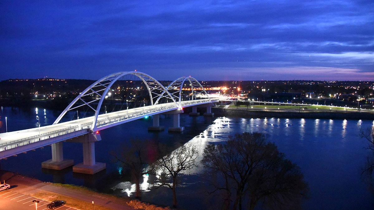 A view of Little Rock, Arkansas at night