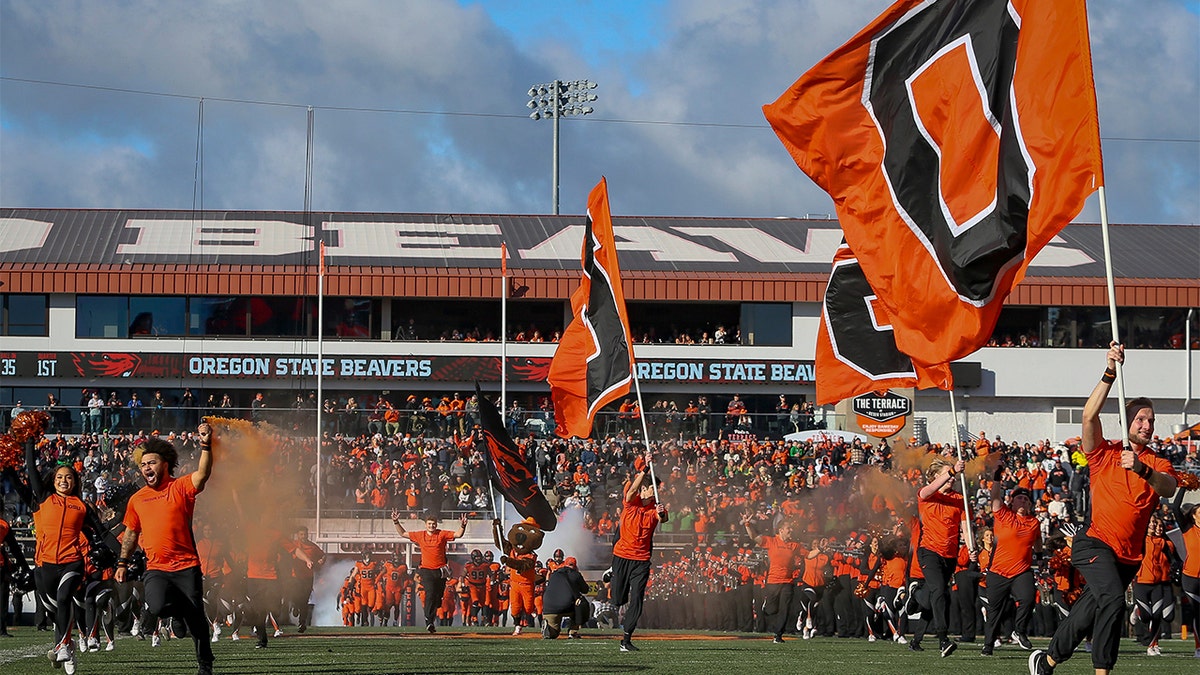 Oregon State's 'best Option' Is ‘rebuilding The Pac-12,' Beavers AD ...