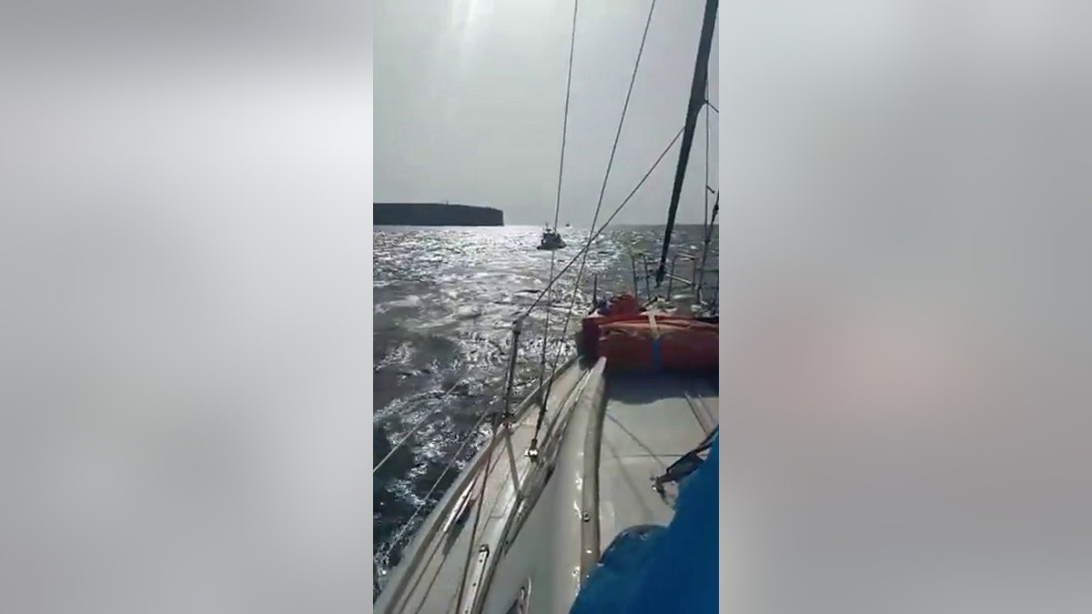 Sail boat call for help