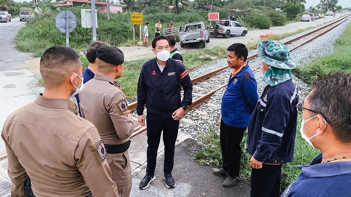 Gov. of the State Railway of Thailand speaking