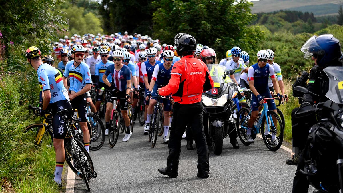 Protesters interrupt UCI Cycling World Championships