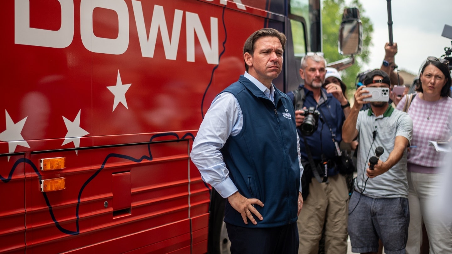DESANTIS BUS