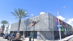 Los Angeles Nike store ransacked by thieves in smash-and-grab heist