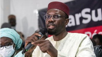 Top Senegalese opposition leader freed from jail as election nears