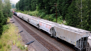 Oregon train crash leaves 3 dead, 1 airlifted to hospital: 'tragic and unfortunate'