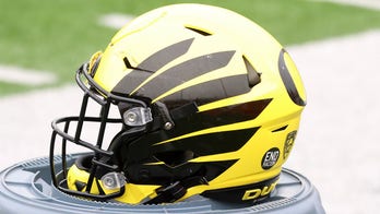 Son of former Oregon star commits to Ducks: ‘The best option for me’