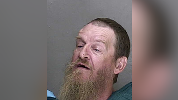 Florida man with rap sheet spanning decades allegedly threatens cops with cane: 'Rip your 'f---ing head off'