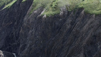 Challenging conditions hinder recovery of plane crash victims in Alaska's Denali National Park