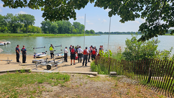 Illinois officials investigating body pulled from suburban lake, victim identified