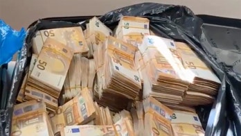 Italian police dog sniffs out jaw-dropping stash in suitcase