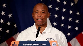 NYC mayor fires back at Hochul on migrants, calls for executive order