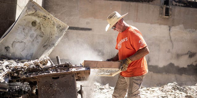 volunteer with Samaritan's Purse in Maui