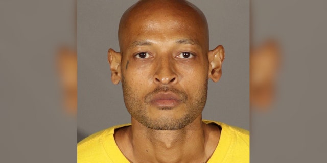 Calese Carron Crowder mugshot