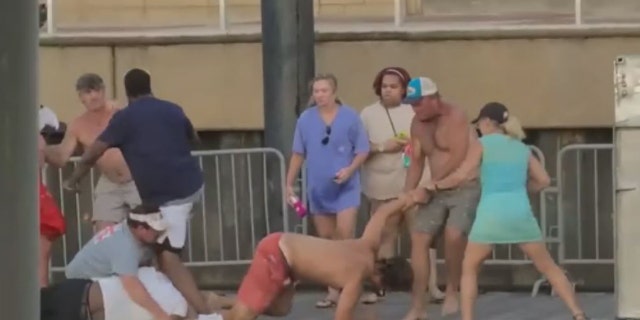 fight on dock