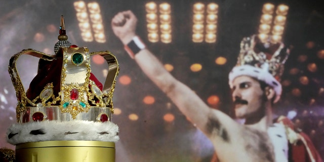 Freddie Mercurys signature crown