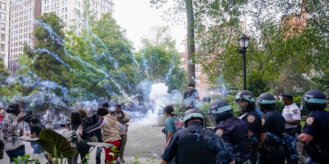 Explosion goes off amid riot in Union Square