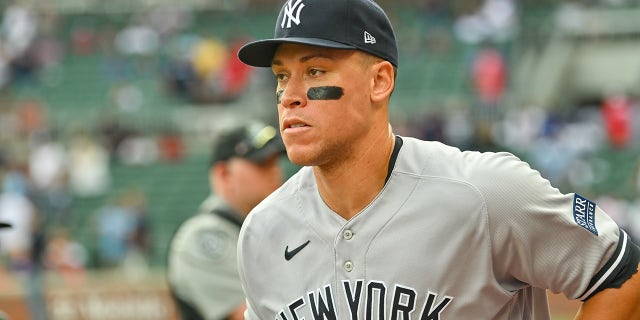 Aaron Judge warms up