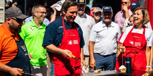 DeSantis cooking burgers