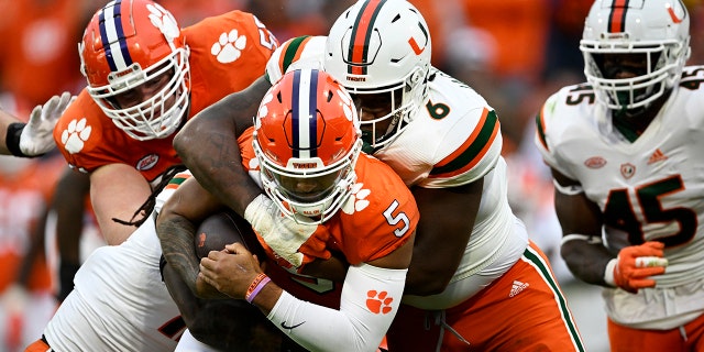 Darrell Jackson tackles