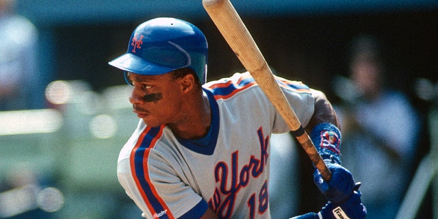 Darryl Strawberry ready to swing