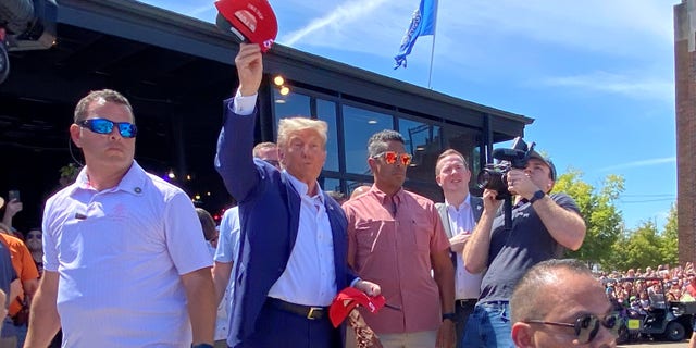 Trump and DeSantis hold competing events at the Iowa State Fair
