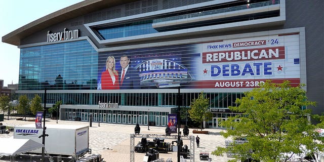 Exterior of Fisery Forum with Fox News Republican Debate signage