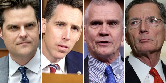 El representante Matt Gaetz, el senador Josh Hawley, el representante Rosendale y el senador John Barrasso expresiones faciales serias