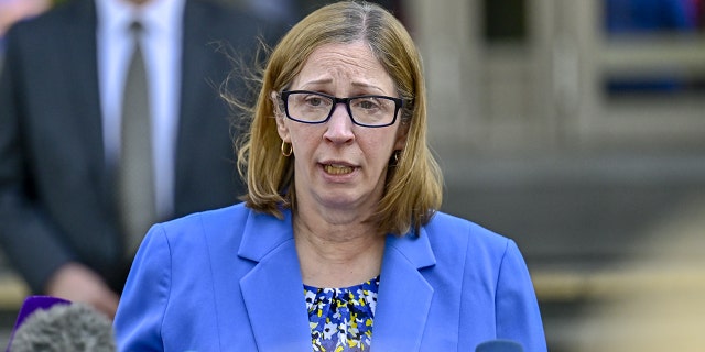 Lynne Tracy
