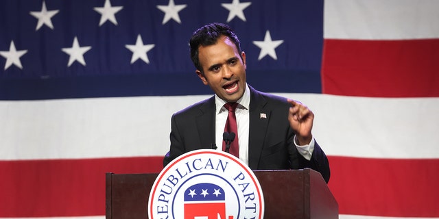 Vivek Ramaswamy, American flag