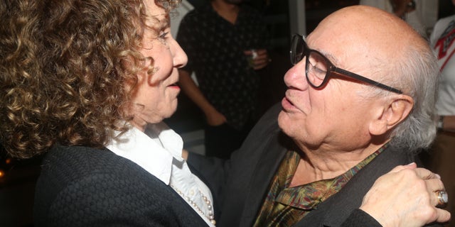 Rhea Perlman Danny DeVito red carpet