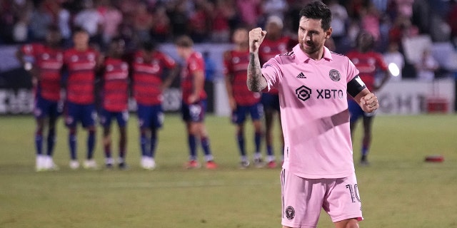 Messi celebrating
